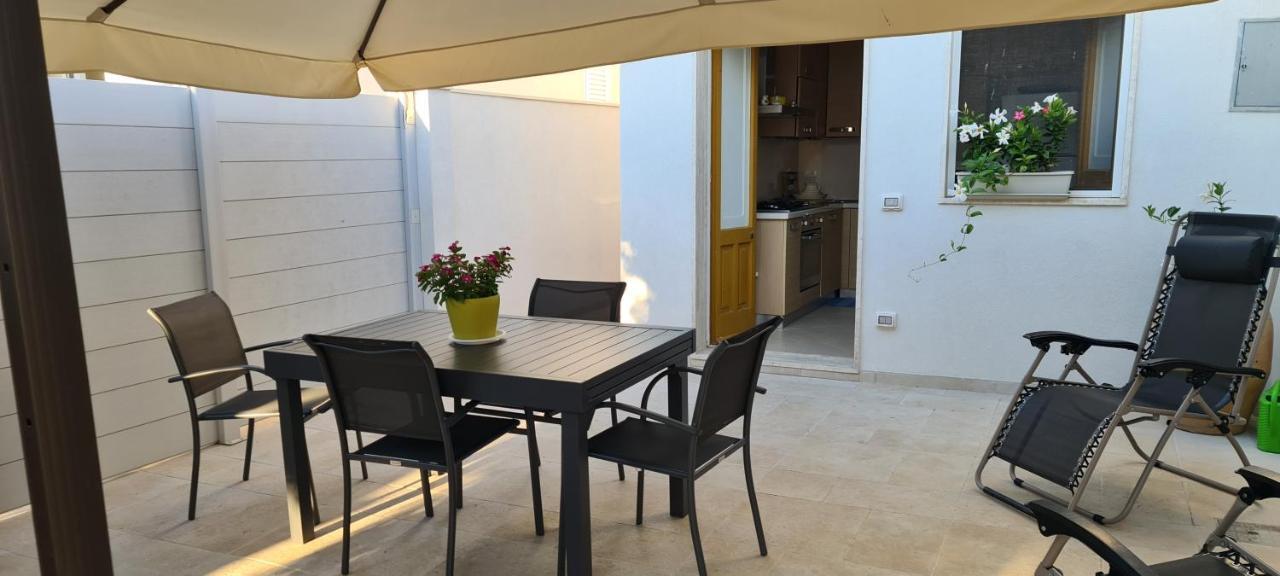 Torre Dell'Orso Centro - Villino Vista Mare Con Ampio Giardino Villa Exteriör bild
